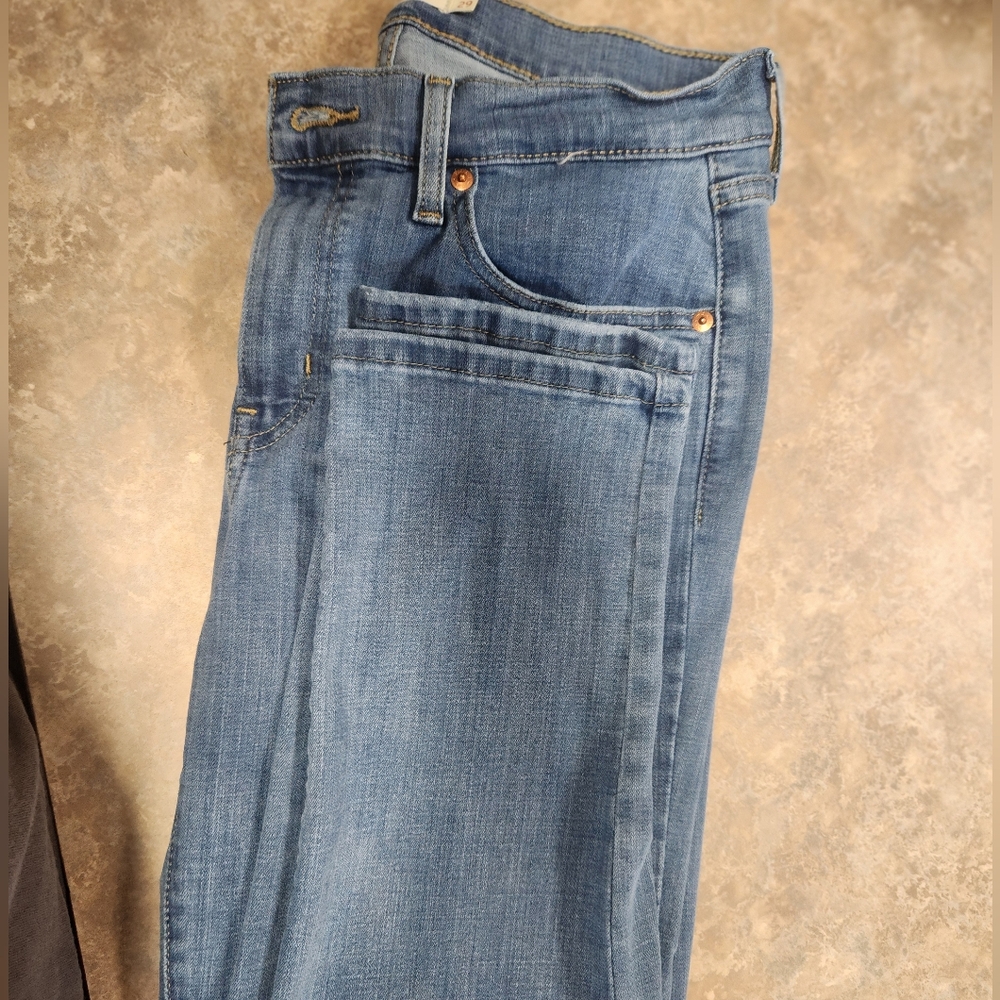 Womens Levis Boyfriend Medium Wash Size Waist 29